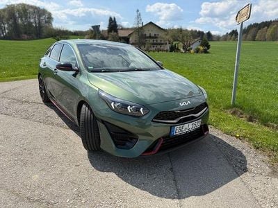 Usata Kia ProCeed GT Comfort 204 CV (150 kW) 2024 Verde Utilitaria