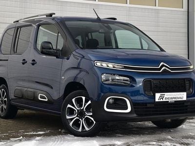 Blau Gebraucht 2023 Citroën Berlingo Shine Van / Kleinbus | 25.799 € (Fairer Preis)