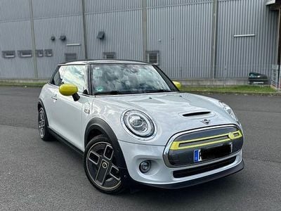 Second-hand Mini Cooper SE 135 kW (184 CP) 2020 Alb Hatchback