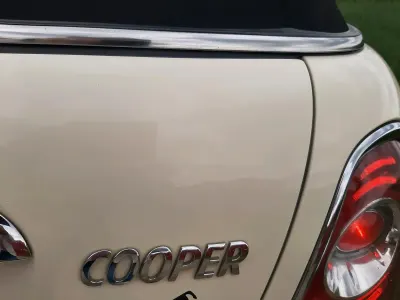 Gebraucht Mini Cooper Cabriolet 122 PS (89 kW) 2012 Weiß Cabrio