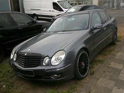 Mercedes E320