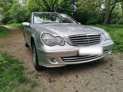 Mercedes 220