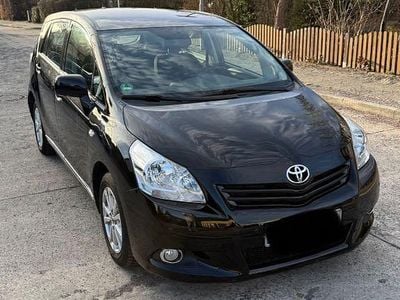 Gebraucht Toyota Verso 147 PS (108 kW) 2010 Blau Van / Kleinbus