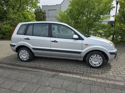 Gebraucht Ford Fusion 80 PS (58 kW) 2009 Kleinwagen
