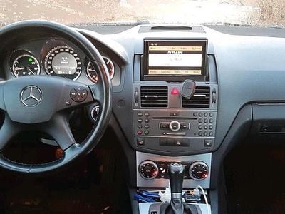 Gebraucht Mercedes 220 170 PS (125 kW) 2010 Schwarz Kombi