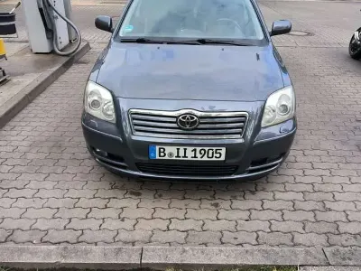 Gebraucht Toyota Avensis Executive 150 PS (110 kW) 2005 Kombi