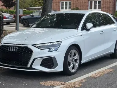 Gebraucht Audi A3 S-Line 150 PS (110 kW) 2022 Weiß Limousine