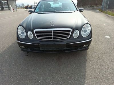 Mercedes E200