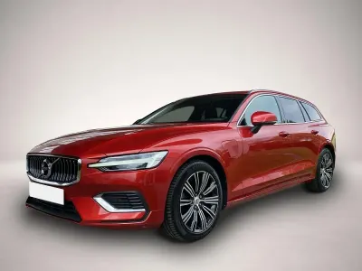 Gebraucht Volvo V60 Inscription 253 PS (186 kW) 2021 Manufacturer Kombi