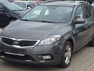 Silber Gebraucht 2010 Kia Ceed Sportswagon Vision Kombi | 5.990 € (Teuer)