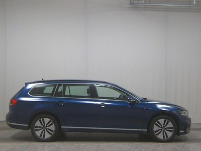 Blau Gebraucht 2022 VW Passat GTE Kombi | 15.480 € (Superpreis)
