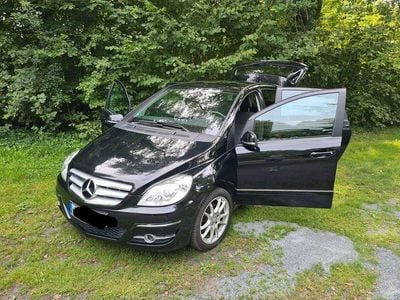 Mercedes B200
