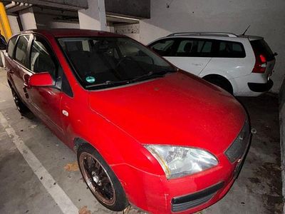 Rot Gebraucht 2006 Ford Focus Kombi | 1.500 € (Fairer Preis)