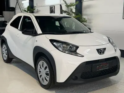 Gebraucht Toyota Aygo X Business Edition 72 PS (52 kW) 2024 Weiß SUV