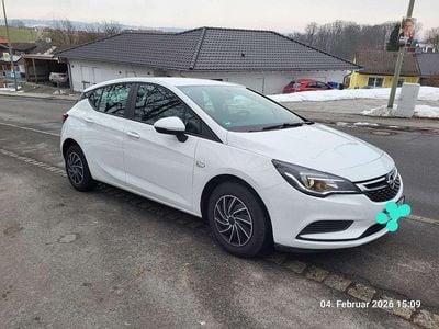 Gebraucht Opel Astra Edition 125 PS (91 kW) 2019 Limousine