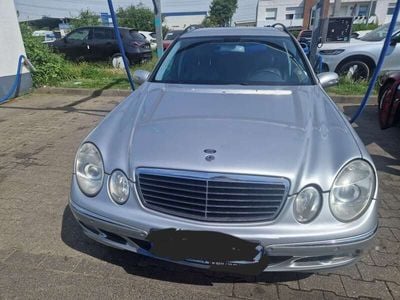 Mercedes E320