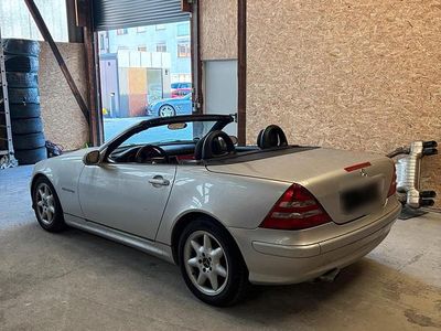 Gebraucht Mercedes SLK200 163 PS (119 kW) 2002 Silber Cabrio