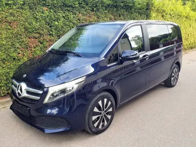Gebraucht Mercedes V220 Edition 163 PS (119 kW) 2020 Blau Van / Kleinbus
