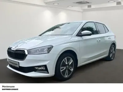 Gebraucht Skoda Fabia 95 PS (69 kW) 2022 Weiss Kleinwagen