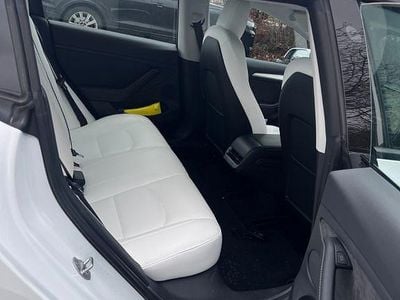 Weiß Gebraucht 2022 Tesla Model 3 Limousine | 32.800 € (Fairer Preis)