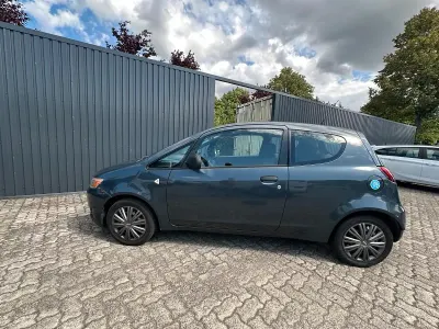 Gebraucht Mitsubishi Colt Top 95 PS (69 kW) 2009 Grau Kleinwagen