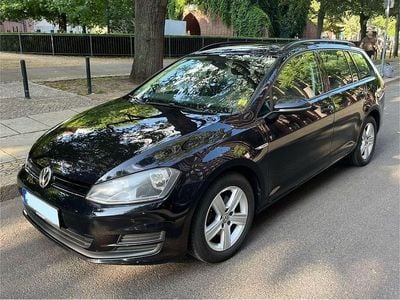 Gebraucht VW Golf VII Trendline 110 PS (80 kW) 2014 Schwarz Kombi