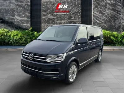 Gebraucht VW Caravelle Highline 204 PS (150 kW) 2018 Starlight blue metallic Van