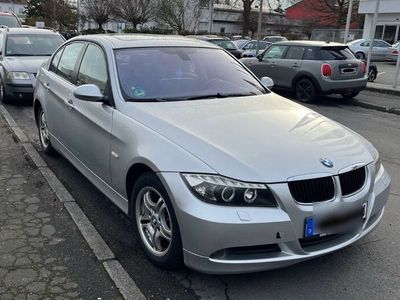 gebraucht BMW 318 i - E90