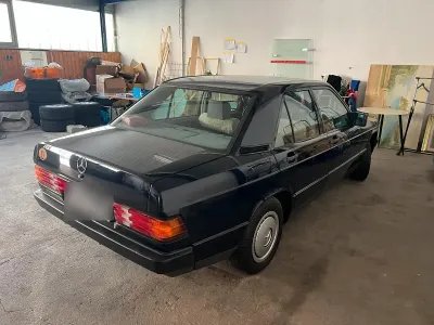 Gebraucht Mercedes 190 122 PS (89 kW) 1988 Blau Limousine