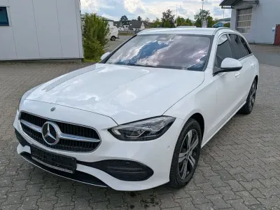 Gebraucht Mercedes C300e Avantgarde 204 PS (150 kW) 2023 Weiß Kombi