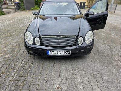 Mercedes E200