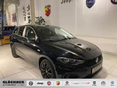 Gebraucht Fiat Tipo Street 95 PS (69 kW) 2019 Schwarz Kleinwagen