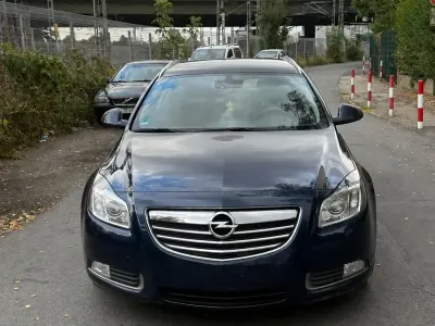 Gebraucht Opel Insignia 160 PS (117 kW) 2010 Blau Kombi