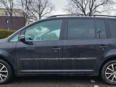 Schwarz Gebraucht 2013 VW Touran Trendline Van / Kleinbus | 5.700 € (Guter Preis)