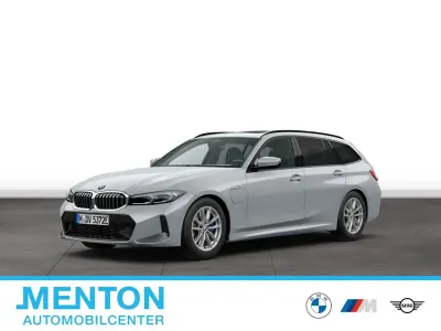 Gebraucht BMW 330e Sport Line 292 PS (214 kW) 2025 Grau Kombi