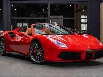 Gebraucht Ferrari 488 669 PS (492 kW) 2017 Rot Cabrio