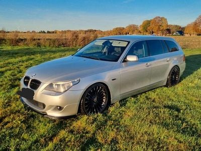 Gebraucht BMW 545 Performance 333 PS (244 kW) 2005 Silber Kombi