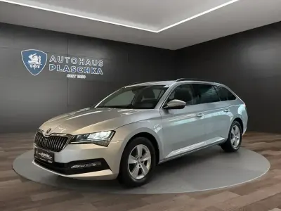Usata Skoda Superb Ambition 150 CV (110 kW) 2022 Argento Berlina