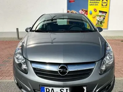 Gebraucht Opel Corsa Selection 90 PS (66 kW) 2010 Kleinwagen