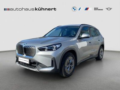 Spacesilber metallic Gebraucht 2024 BMW iX1 Performance SUV | 38.855 € (Guter Preis)