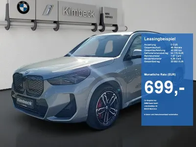Neu BMW iX1 M Sport 203 kW (277 PS) 2026 Spacesilber SUV