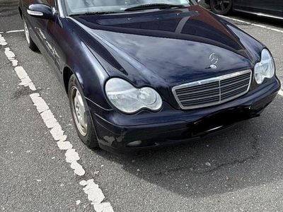 Gebraucht Mercedes C180 Classic 129 PS (94 kW) 2001 Blau Limousine