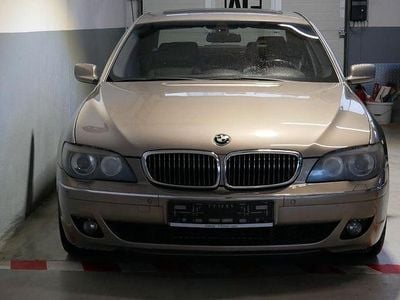 Kalaharibeige Gebraucht 2007 BMW 750 Sport Line Limousine | 4.999 € (Superpreis)