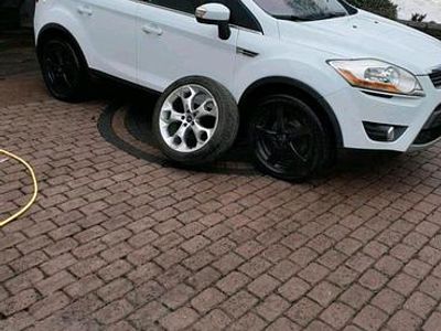 Gebraucht Ford Kuga 163 PS (119 kW) 2011 Weiß SUV