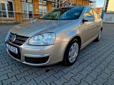 Gebraucht VW Jetta Comfortline 102 PS (75 kW) 2006 Beige Limousine