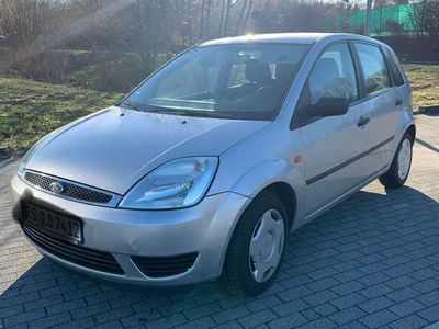 gebraucht Ford Fiesta 1.3