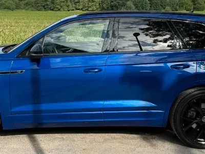 Gebraucht VW Touareg R 462 PS (339 kW) 2021 Blau SUV