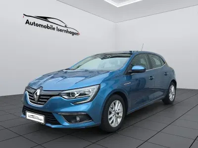 Gebraucht Renault Mégane IV Intens 132 PS (97 kW) 2017 Blau Limousine