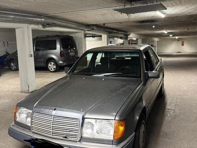 Second-hand Mercedes 200 75 CP (55 kW) 1990 Gri Berlinǎ