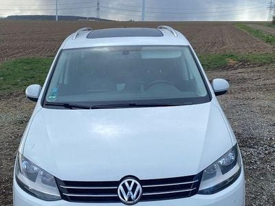 Second-hand VW Sharan Cup 140 CP (102 kW) 2014 Alb Monovolum